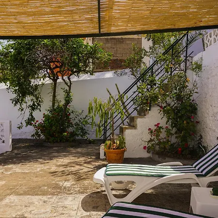 펜션 Casa Profesores, Typical Canarian House *